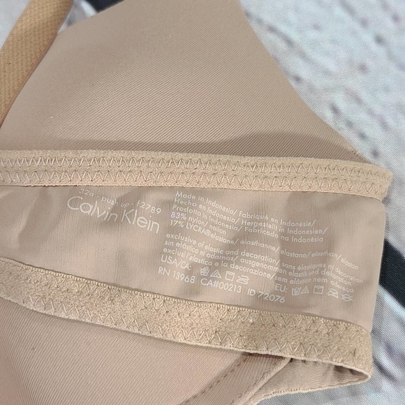 CALVIN Klein Bra 32 a Push Up Nude Adjustable straps - Picture 14 of 16